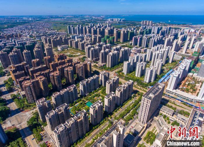 資料圖：航拍海口西海岸房地產(chǎn)項(xiàng)目。 駱云飛 攝
