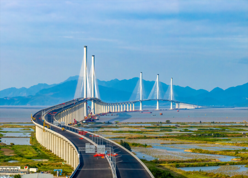 黃茅海跨海通道施工現(xiàn)場(chǎng)